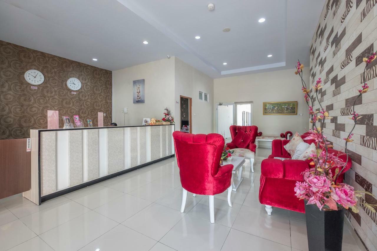 Hotel Astra Novilia Makassar Kültér fotó