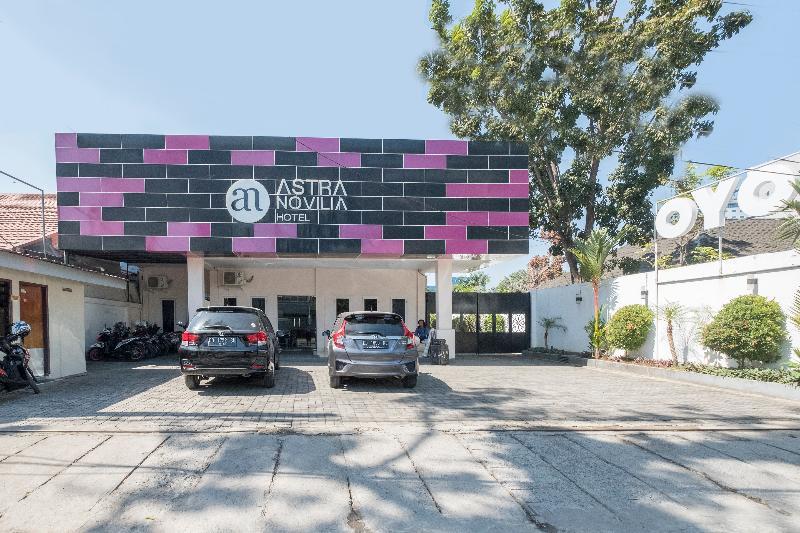 Hotel Astra Novilia Makassar Kültér fotó